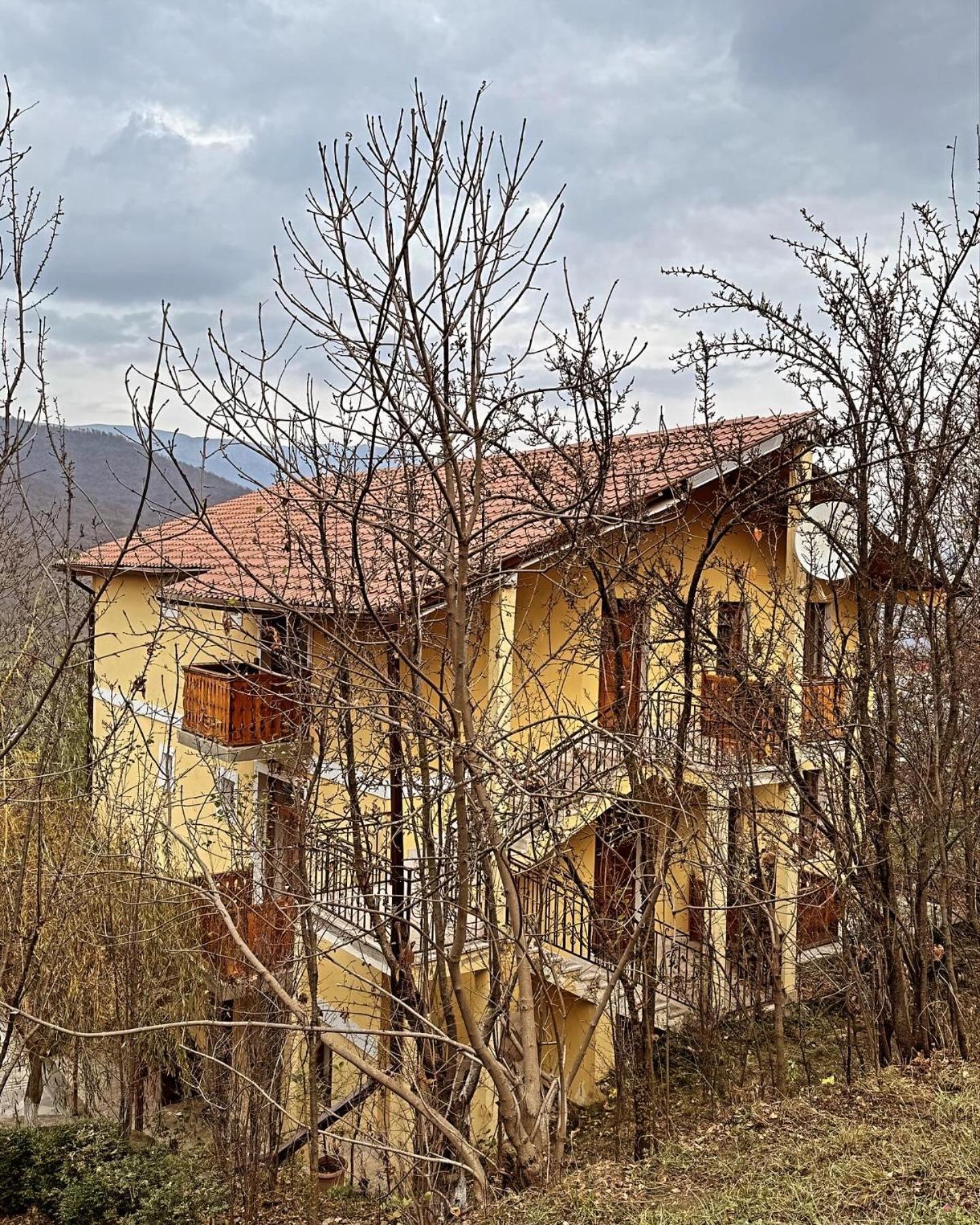 Verin Tun Dilijan Luaran gambar